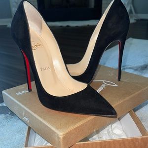 Selling these beautiful shoes because not my correct size